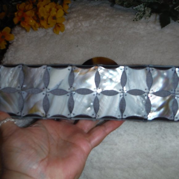 SHIRA LEAH  LITTLE PURSE - Picture 3 of 5